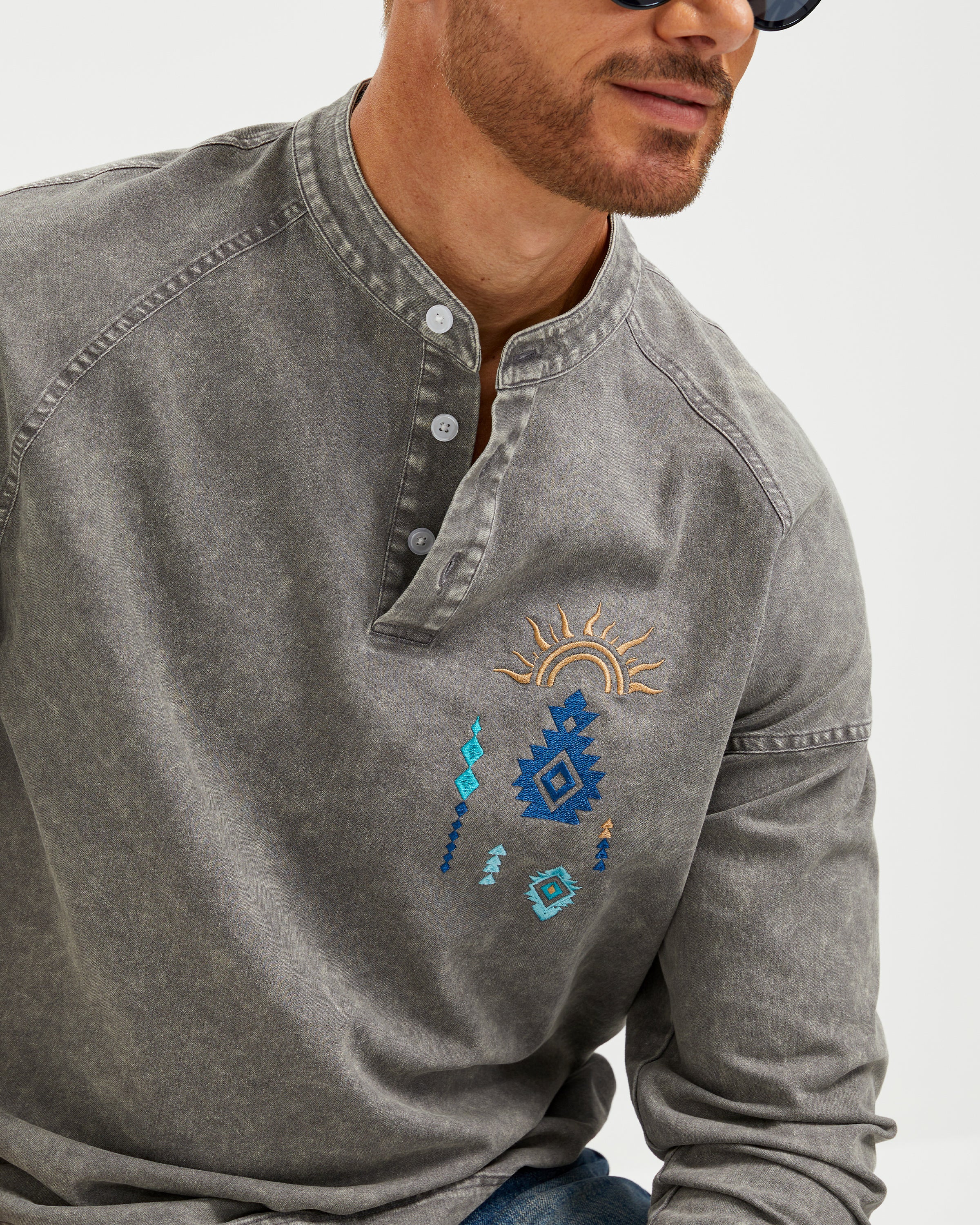 EMBROIDERED WASHED COTTON HENLEY T-SHIRT